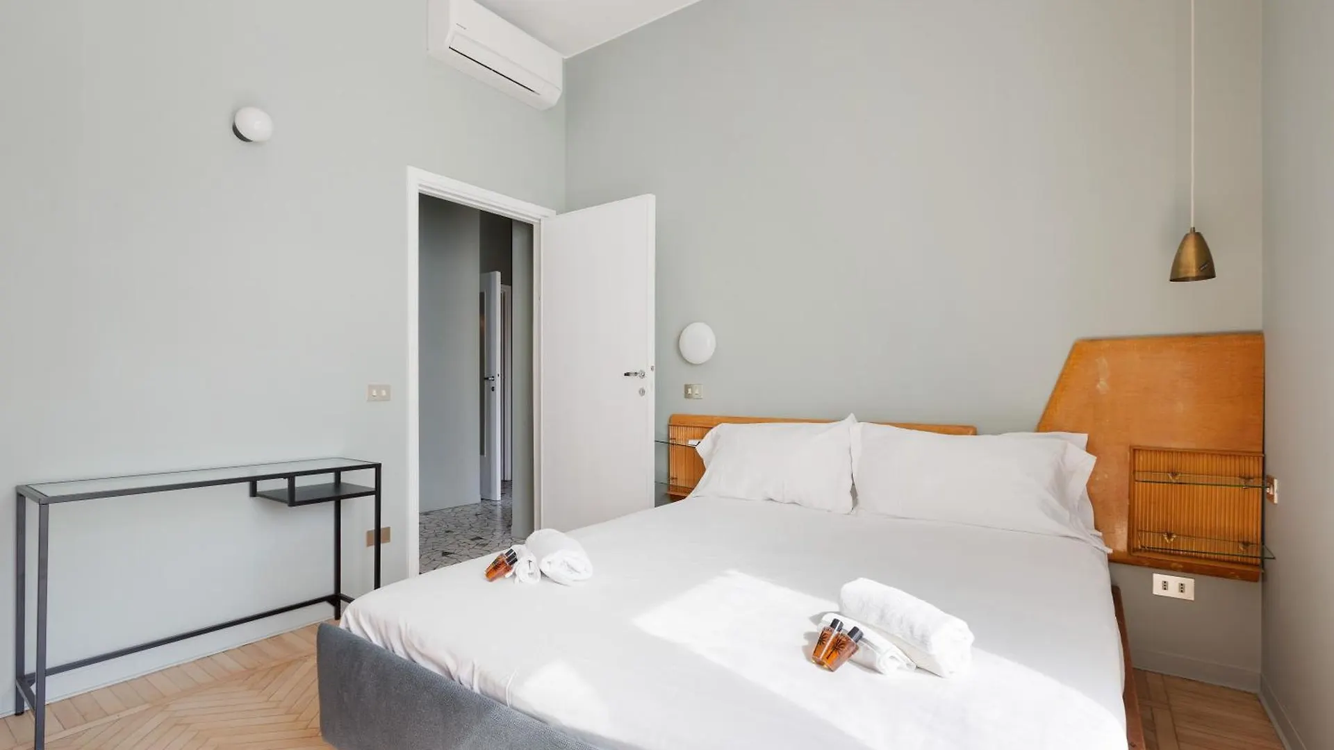 Brera Apartments In Porta Ticinese Milan