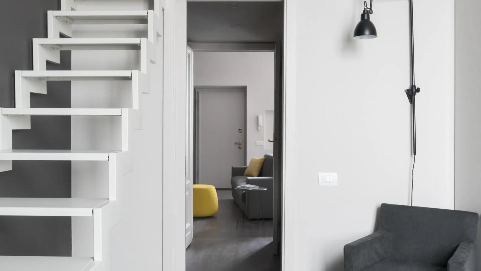 Brera Apartments In Porta Ticinese contacts